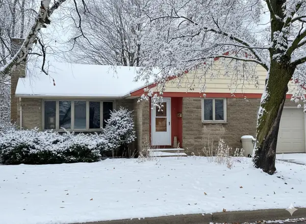 605 Newton Ave, Sault Ste Marie, MI 49783