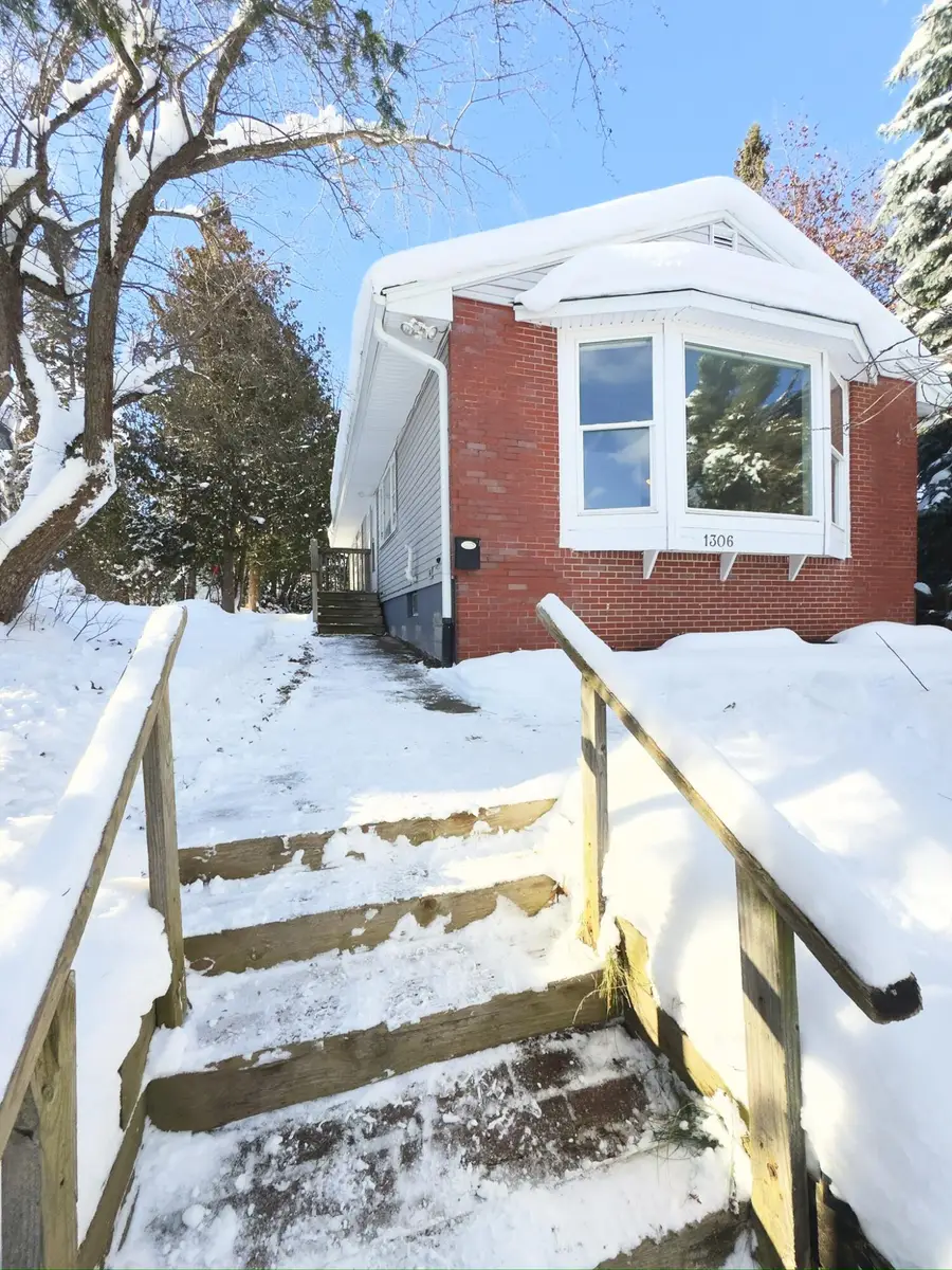 1306 Park St, Sault Ste Marie, MI 49783 - Image #3