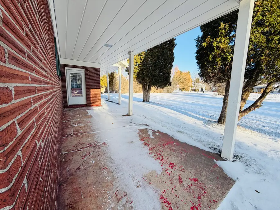 406 Mission Rd, Sault Ste Marie, MI 49783 - Image #3