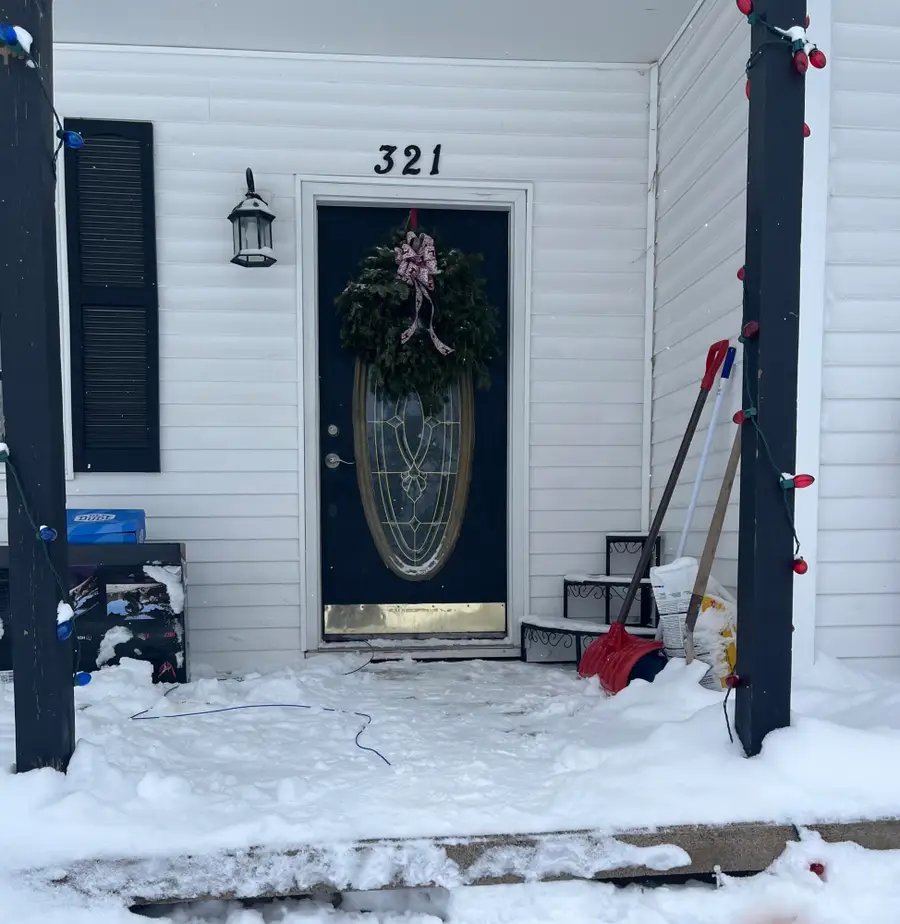 321 E Main St, Pickford, MI 49774 - Image #2