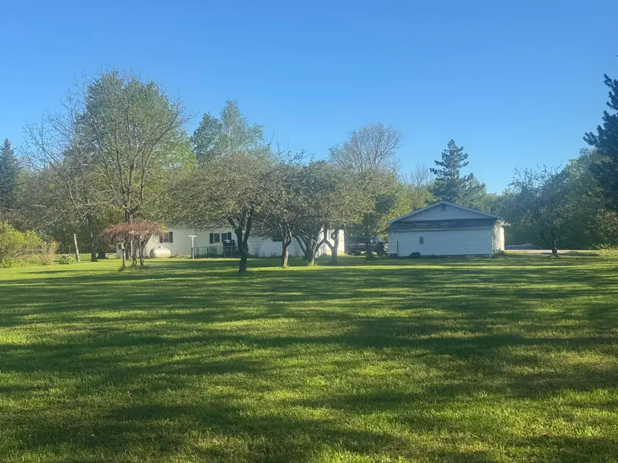 W17915 S Curtis Rd, Curtis, MI 49820 - Image #2