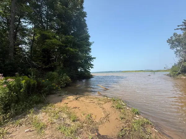 10730 W Lakeshore Dr, Brimley/Bay Mills, MI 49715