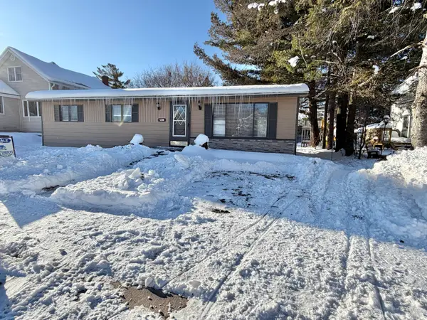 1208 Minneapolis St, Sault Ste Marie, MI 49783