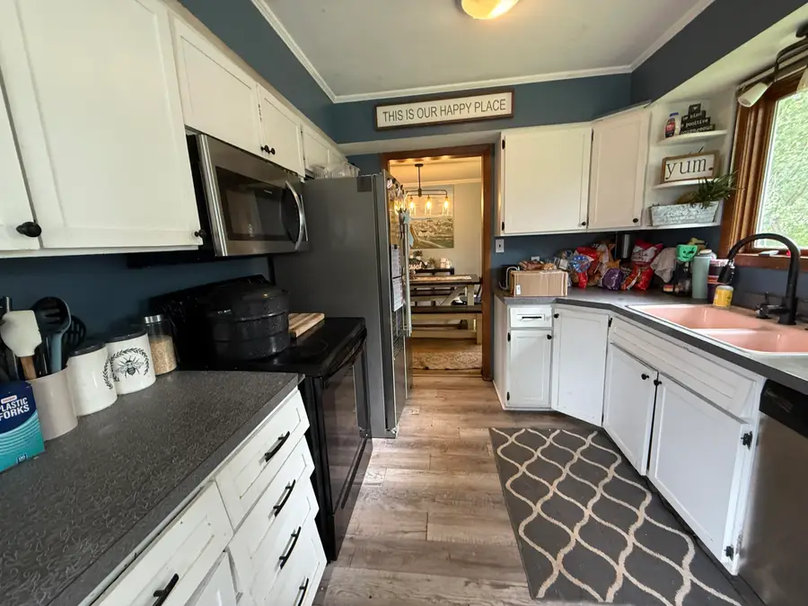 651 Dillon St, Sault Ste Marie, MI 49783 - Image #2