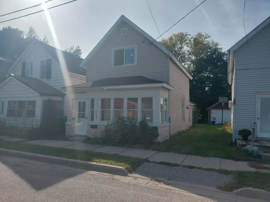 228 Ferris St, Sault Ste Marie, MI 49783 - #2