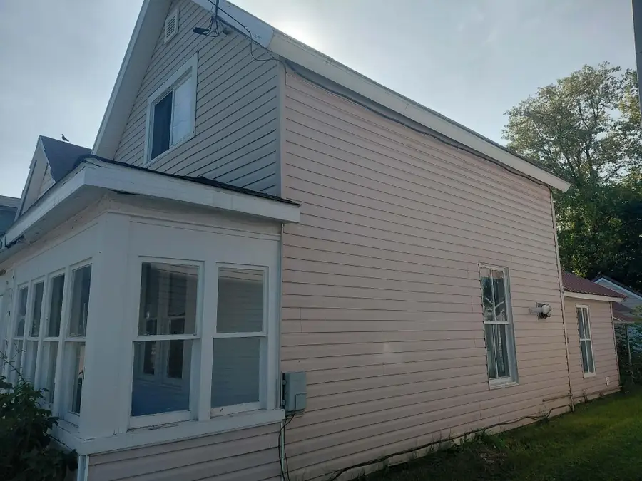 228 Ferris St, Sault Ste Marie, MI 49783 - #3