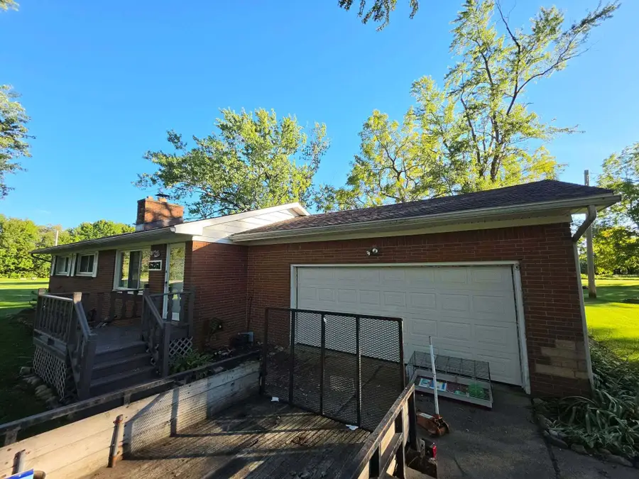 6261 Dixon Rd, Monroe, MI 48161 - #3