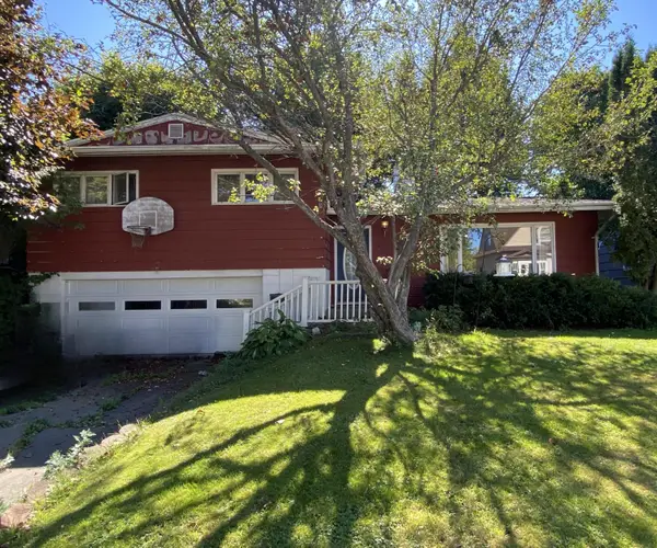 604 Adams Ave, Sault Ste Marie, MI 49783