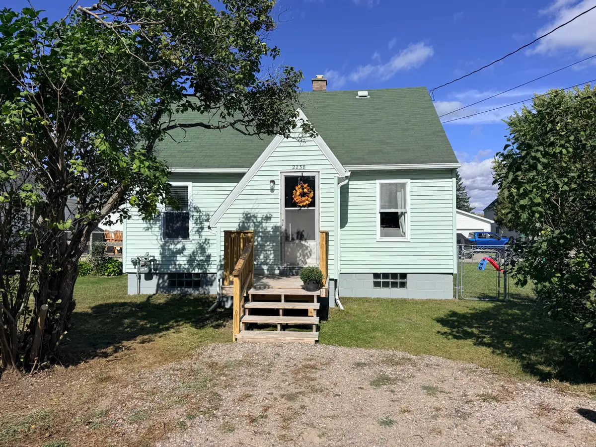 2238 W 5th Ave, Sault Ste Marie, MI 49783 - #1