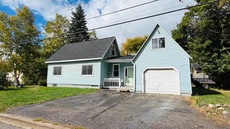 615 Carrie St, Sault Ste Marie, MI 49783 - #3