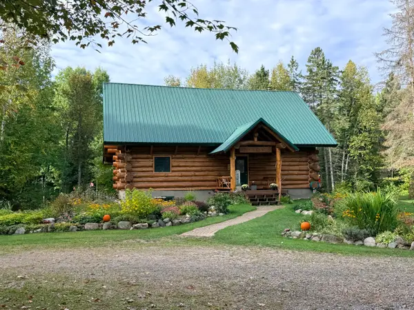 7332 S Ridge Rd, Sault Ste Marie, MI 49783
