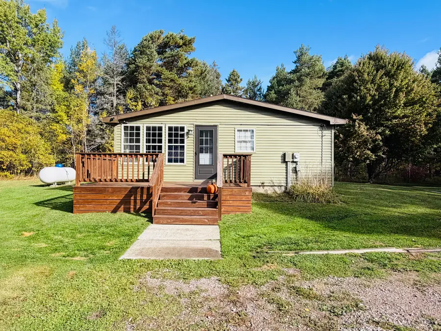10170 S Mackinac Trl, Dafter, MI 49724 - #2