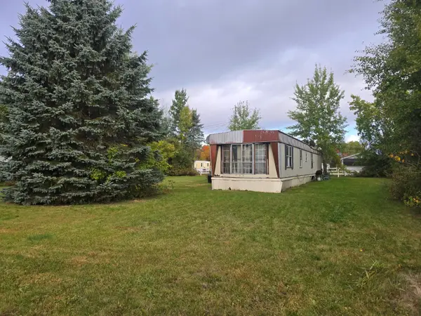 700 W 26th Ave, Sault Ste Marie, MI 49783