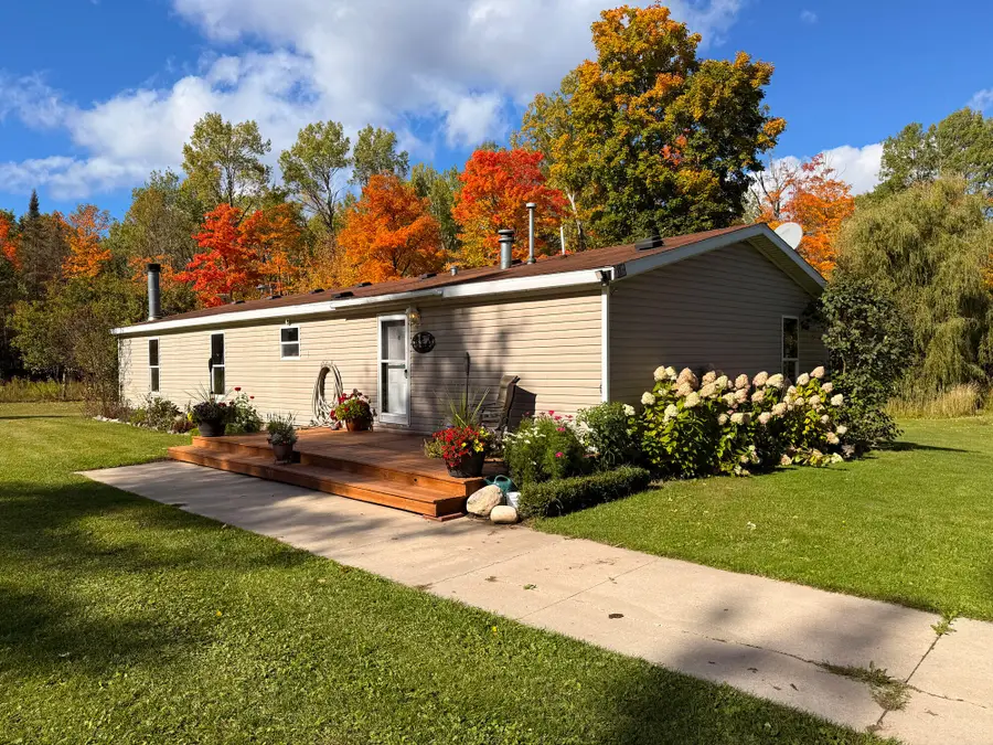 4122 N Gorman Rd, Saint Ignace, MI 49781 - #2