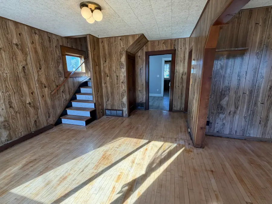 719 E Easterday Ave, Sault Ste Marie, MI 49783 - #3