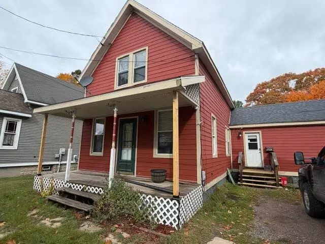 2124 W 4th Ave, Sault Ste Marie, MI 49783 - #1