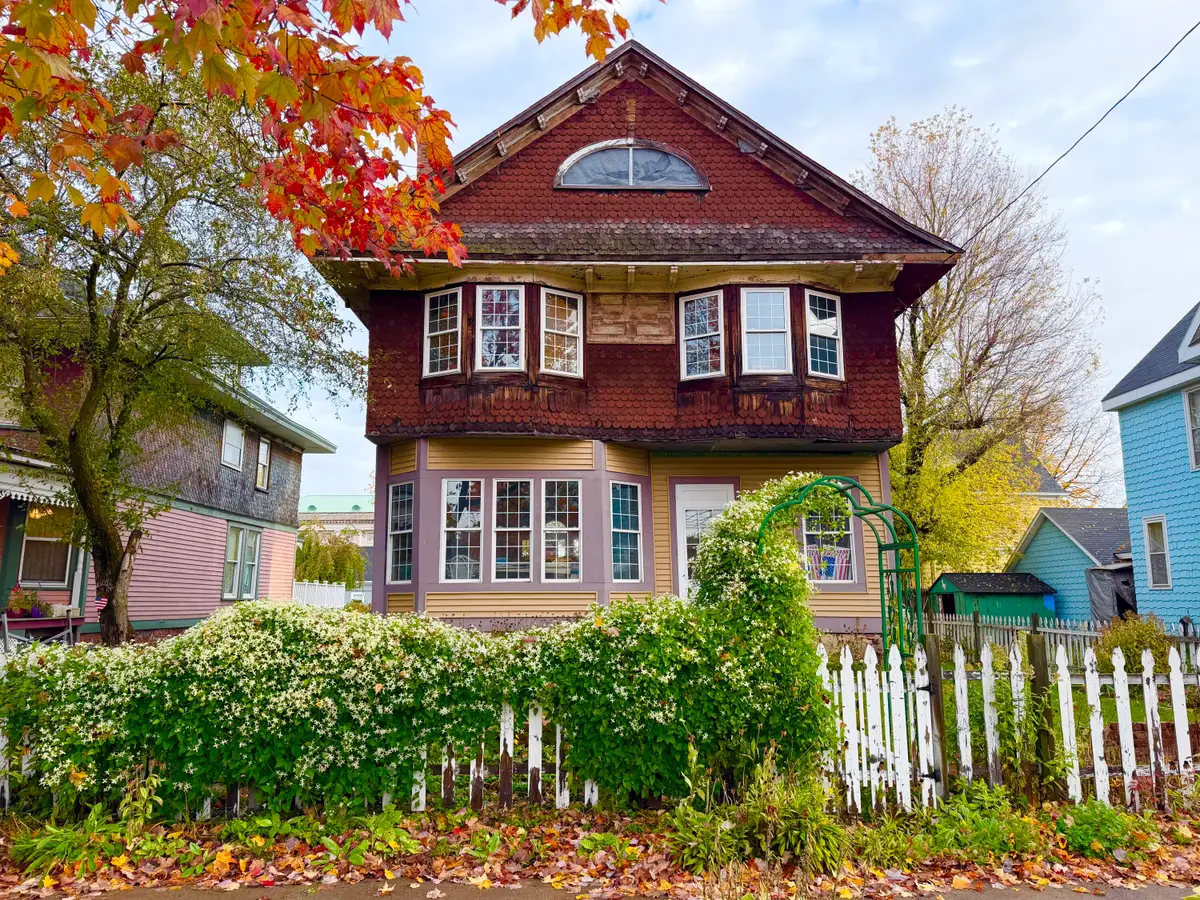 323 Maple St, Sault Ste Marie, MI 49783 - #1