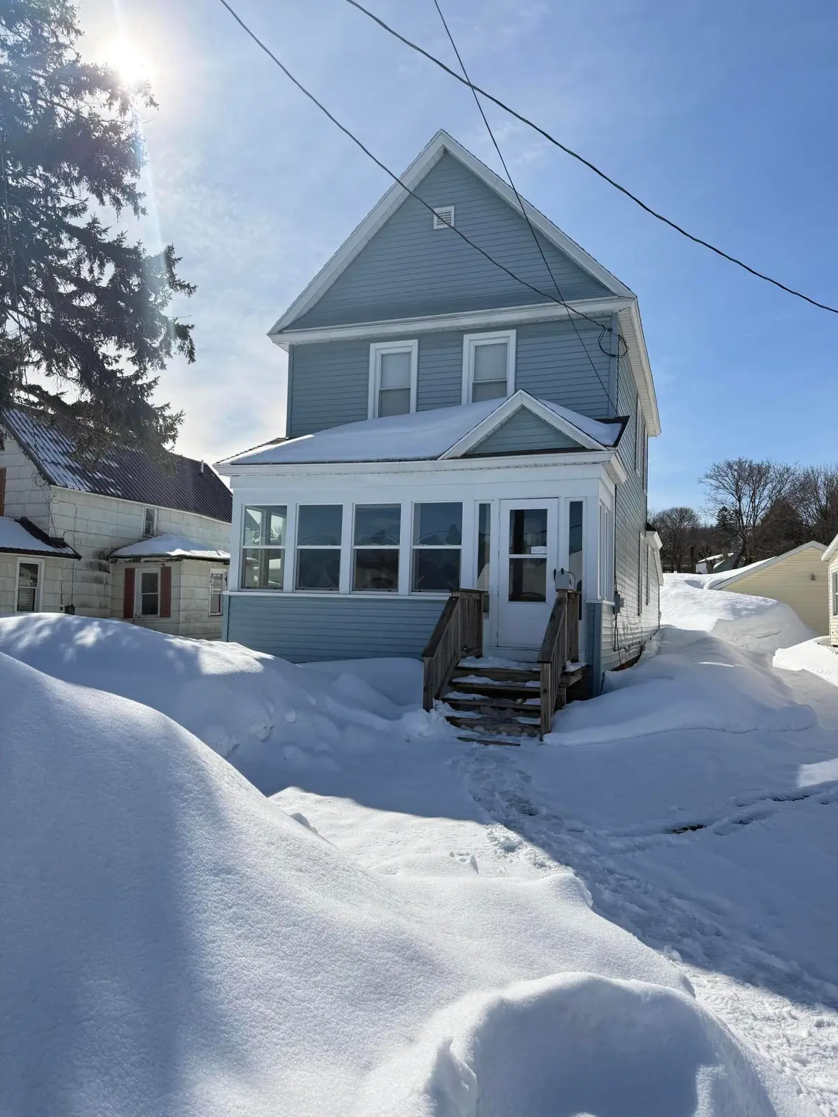 1004 John St, Sault Ste Marie, MI 49783 - #1