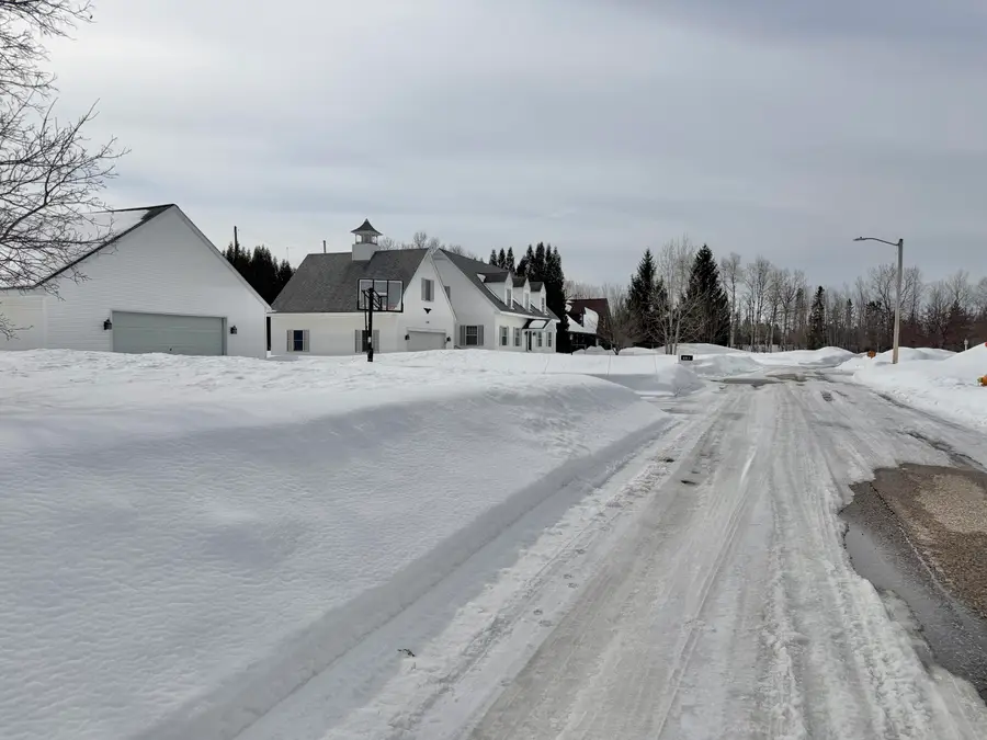 401 Golf Court Dr, Sault Ste Marie, MI 49783 - #2