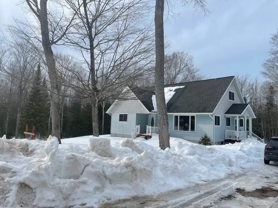 19535 E North Caribou Lake Rd, De Tour Village, MI 49725 - #2