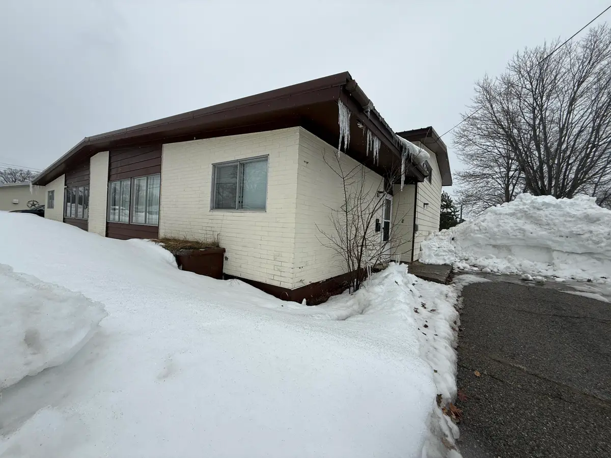 9 Parkside Dr, Kincheloe, MI 49788 - #1