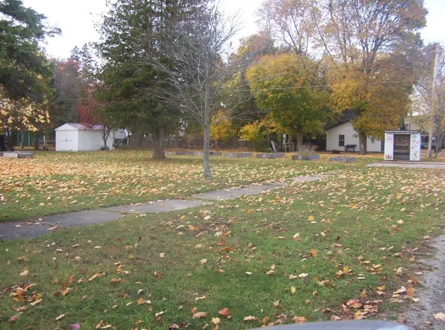 208 S F St, Cheboygan, MI 49721 - #3