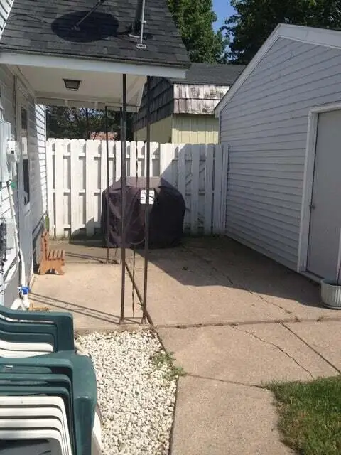 415 Dillon St, Sault Ste Marie, MI 49783 - #3