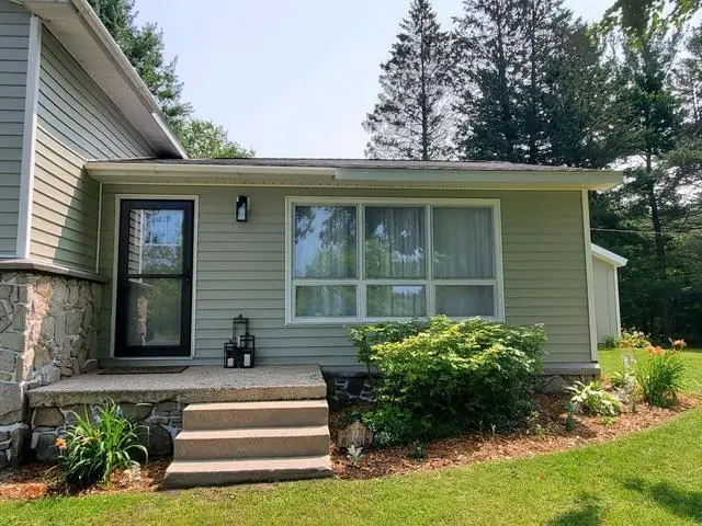 7961 Hurd Rd, Naubinway, MI 49762 - #2