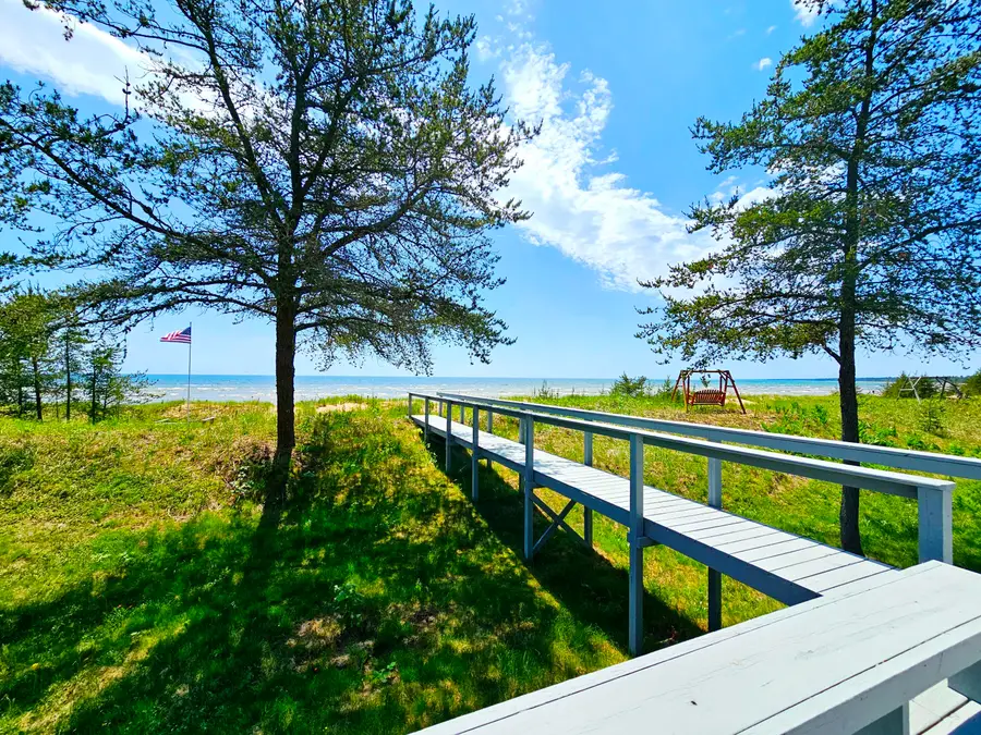 12719 W Beach Rd, Naubinway, MI 49762 - #2