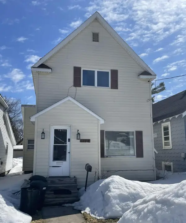 1105 John St, Sault Ste Marie, MI 49783