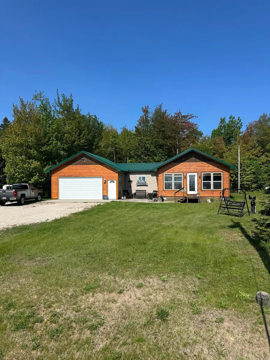 10421 N Whitefish Point Rd, Paradise, MI 49768 - #3