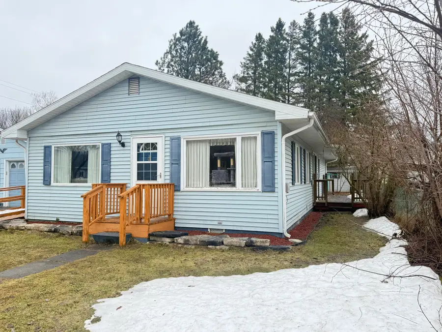 1303 John St, Sault Ste Marie, MI 49783 - #3