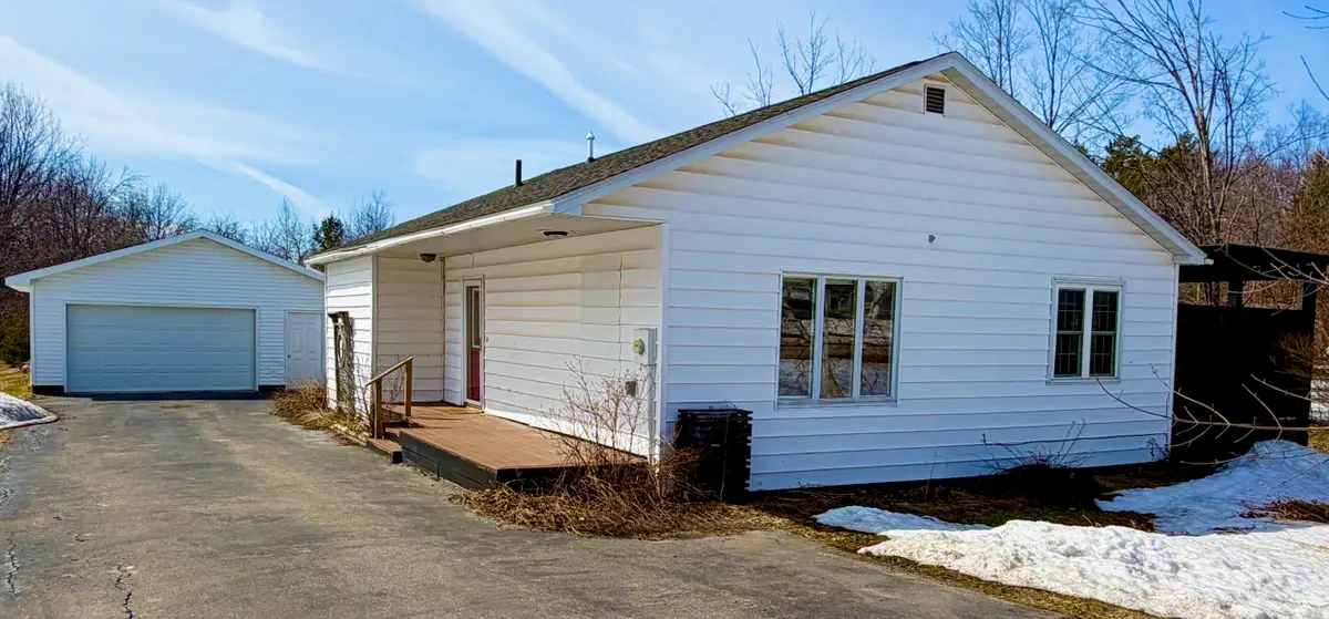 1432 W 14th St, Sault Ste Marie, MI 49783 - #1