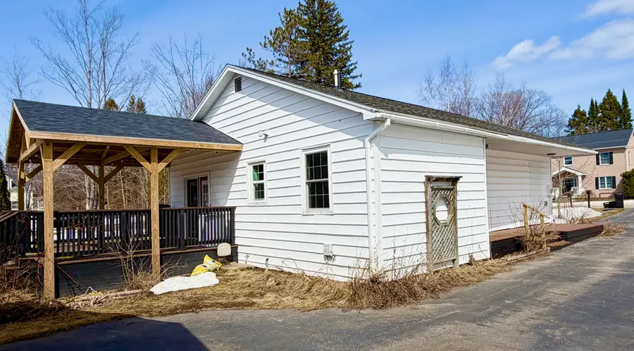 1432 W 14th St, Sault Ste Marie, MI 49783 - #3