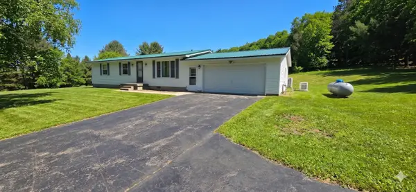 5505 N 3 Mile Rd, Hessel, MI 49745