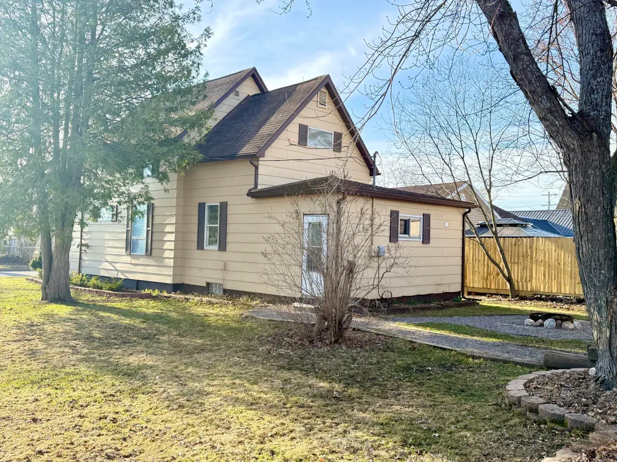 1104 Bingham Ave, Sault Sainte Marie, MI 49783 - #1