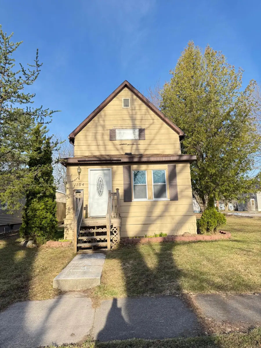 1104 Bingham Ave, Sault Sainte Marie, MI 49783 - #3