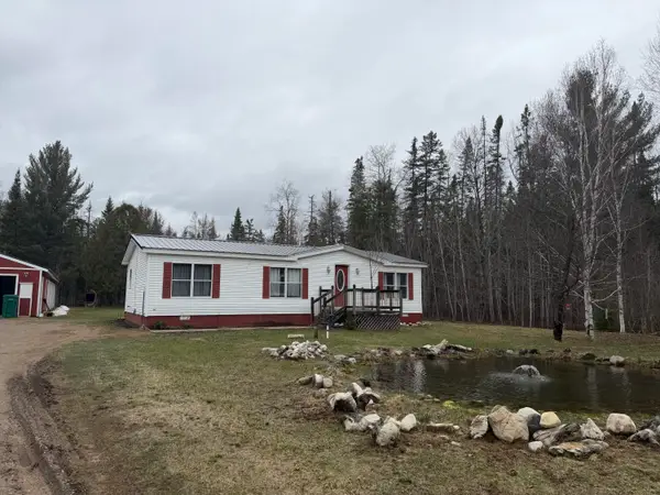 16292 S Mackinac Trl, Kinross, MI 49752
