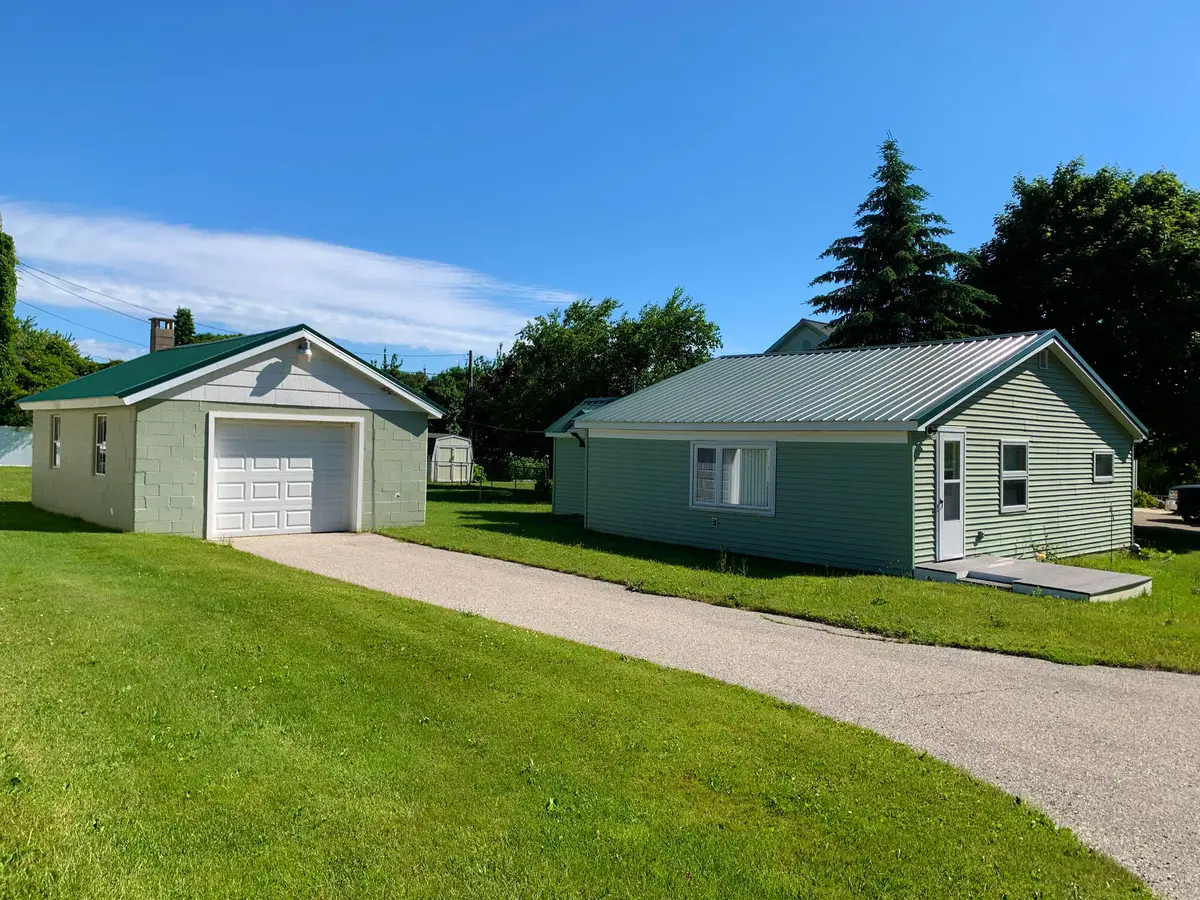 179 W Elliott St, Saint Ignace, MI 49781 - #1