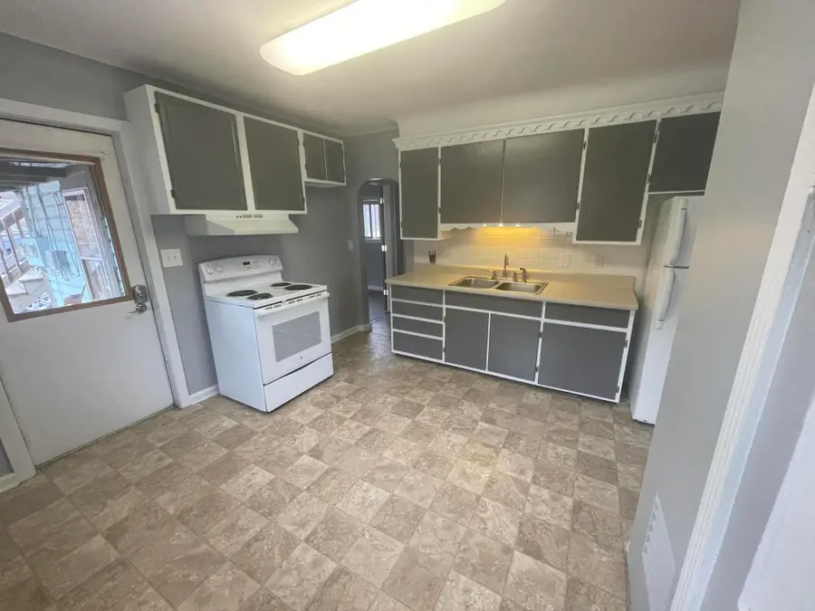 1110-1114 Ashmun St, Sault Ste Marie, MI 49783 - #2