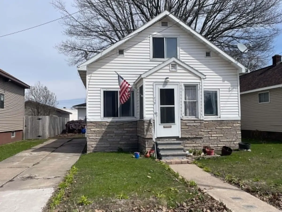 719 E Easterday Ave, Sault Ste Marie, MI 49783 - #1