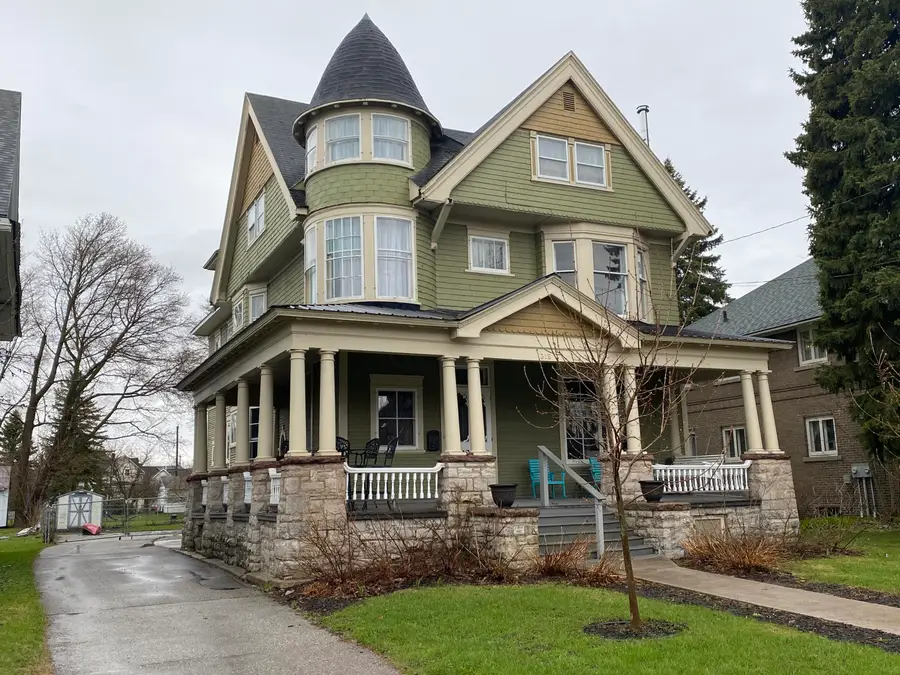 318 E Spruce St, Sault Ste Marie, MI 49783 - #2