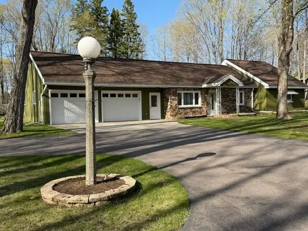 E 10222 E County Road H-58, Munising, MI 49862
