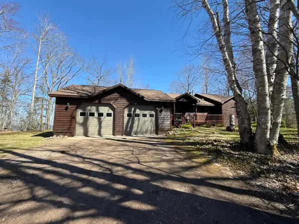 13406 W Lakeshore Dr, Brimley/Bay Mills, MI 49715