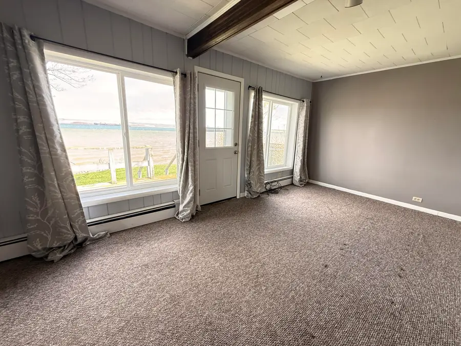 2216 W 3rd Ave, Sault Sainte Marie, MI 49783 - #3