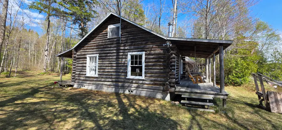 18042 E North Caribou Lake Rd, De Tour Village, MI 49725 - #3