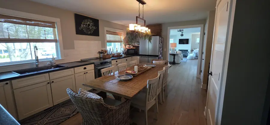 129 Ontario St, De Tour Village, MI 49725 - #2