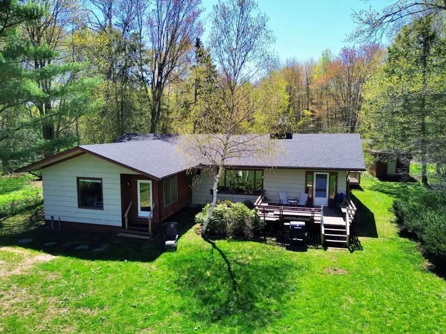 3468 Lakeshore Dr, Sault Ste Marie, MI 49783 - #2