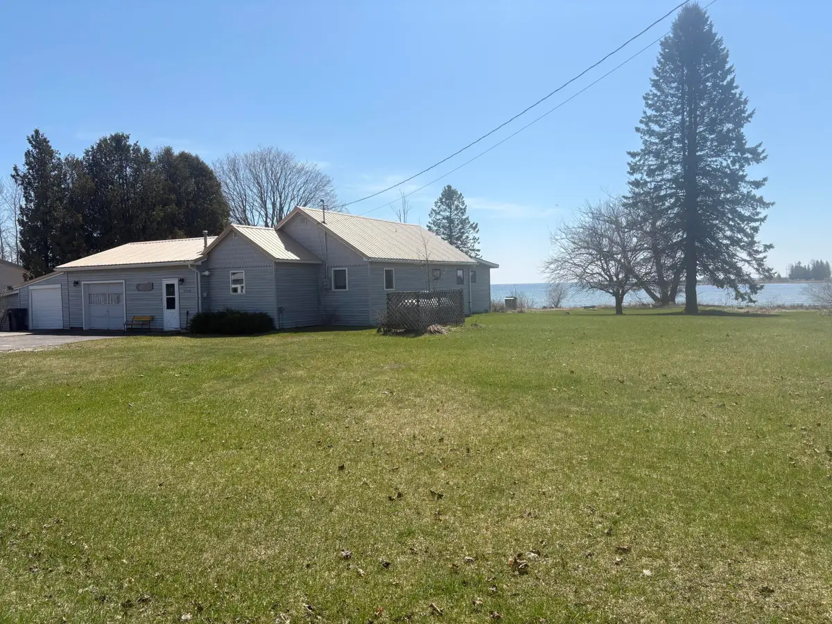 W11579 Lake St, Naubinway, MI 49762 - #1
