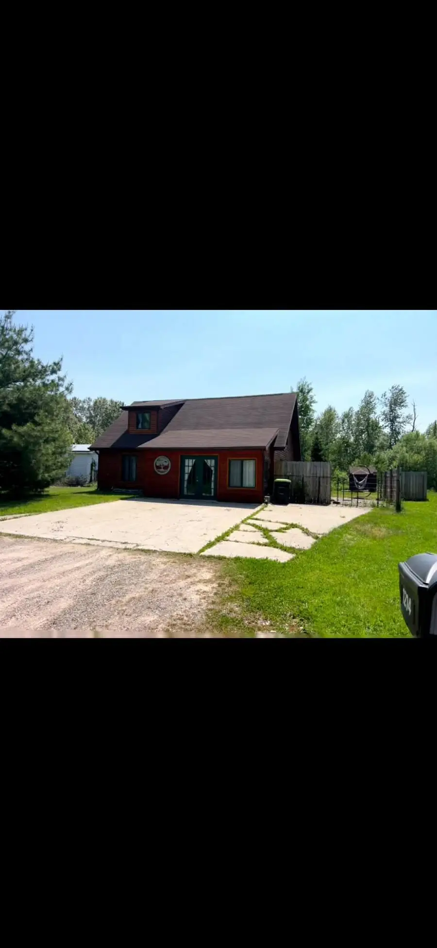 1214 E 11th Ave, Sault Ste Marie, MI 49783 - #3